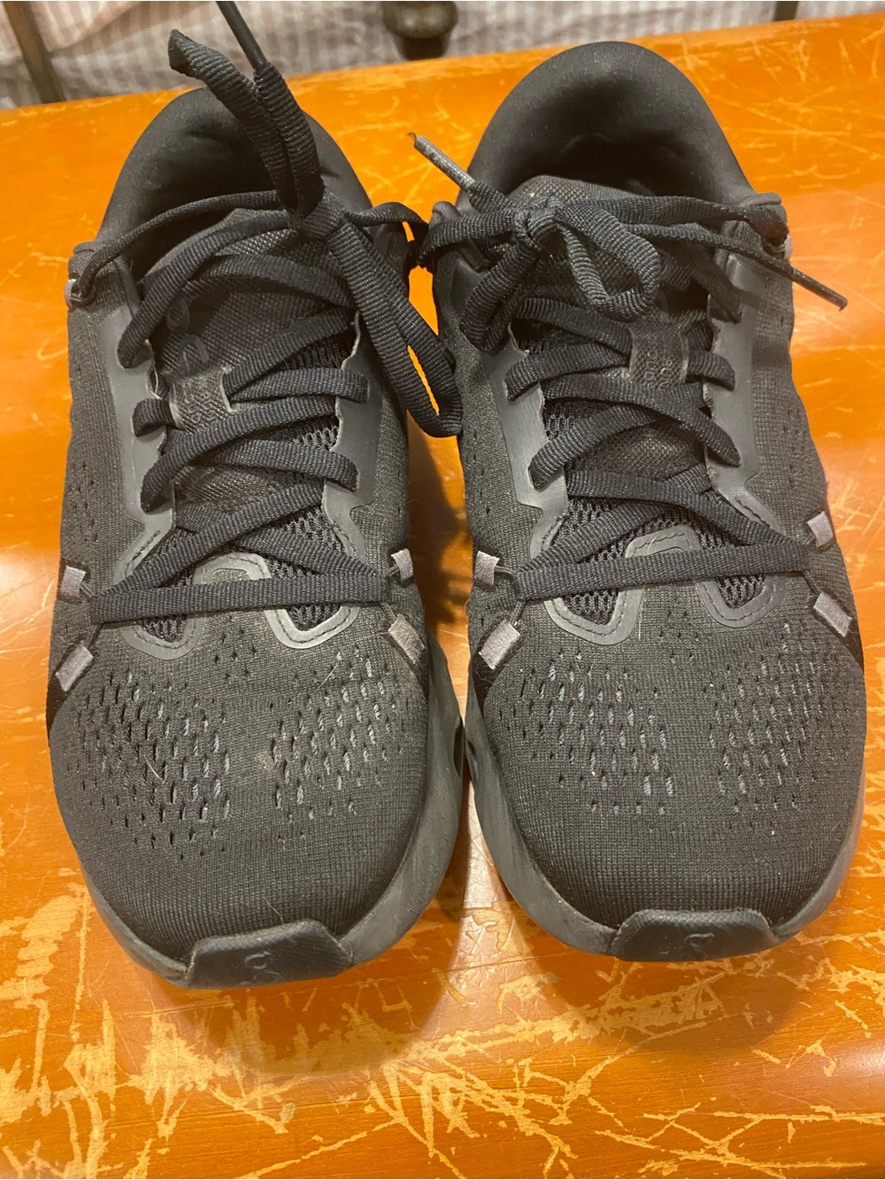 On Clouds Running Black Women’s Breathable Knit Running Shoes